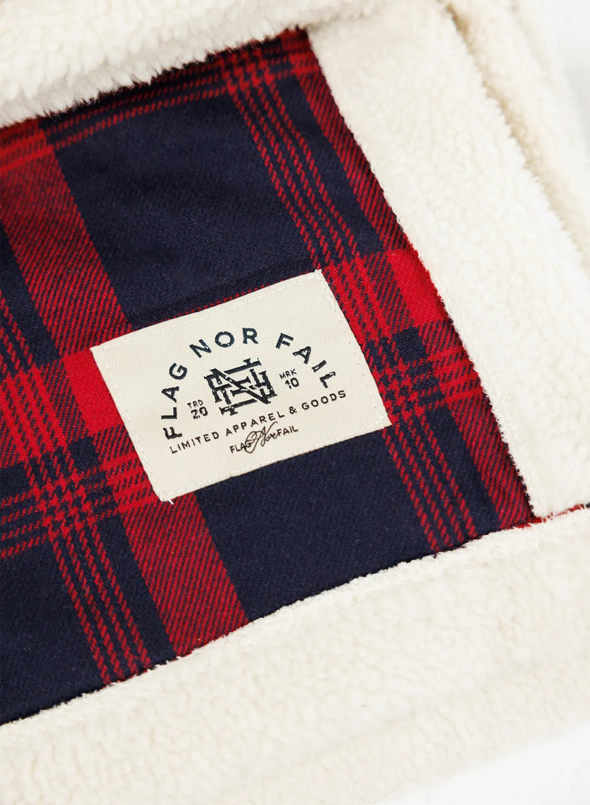 SHERPA BLANKET - RED